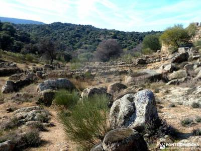 Ciudad de Vascos-Dolmen de Azután;senderismo en invierno web pistas y senderos bastones